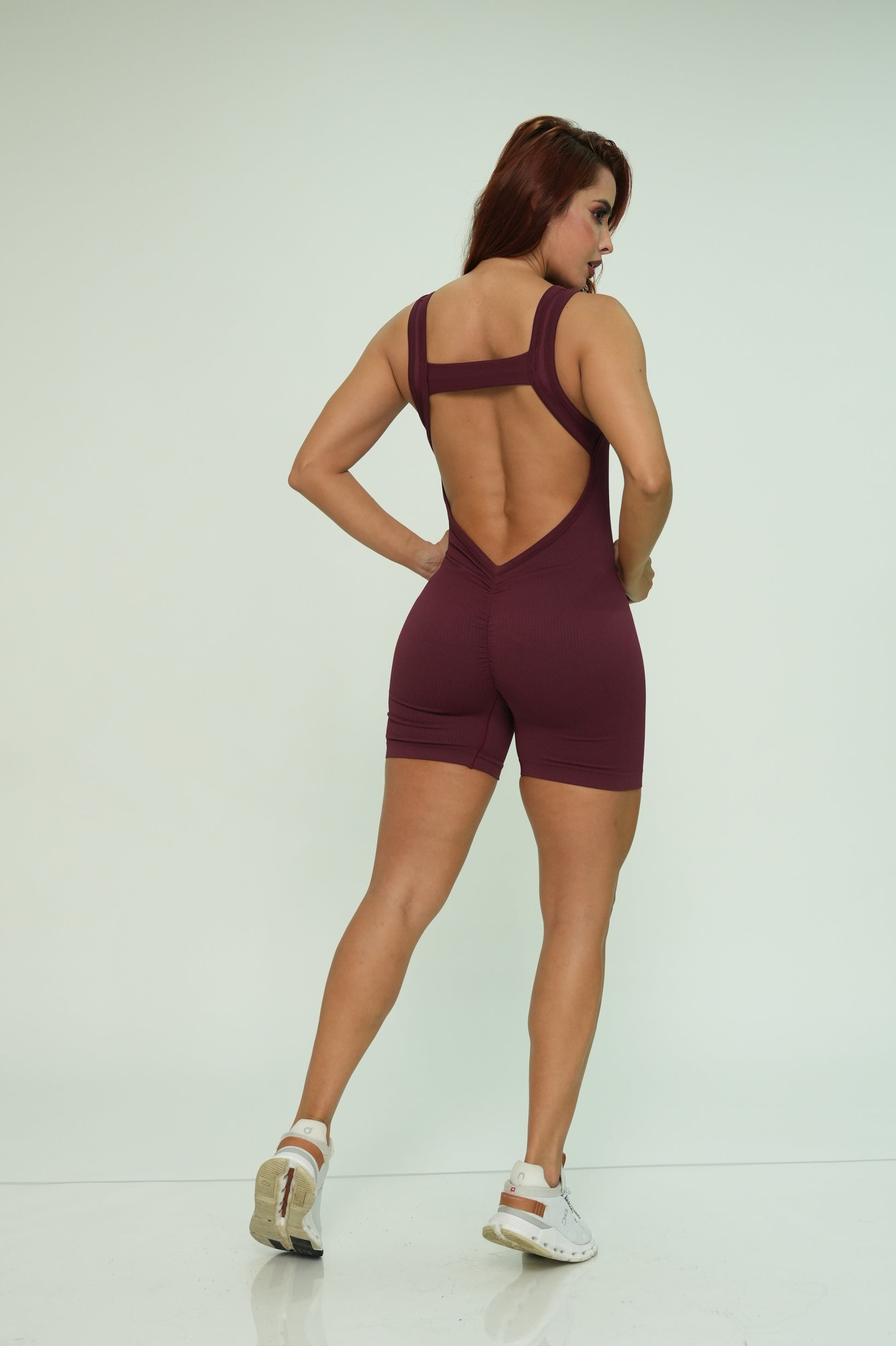 Enterizo corto H Ref. 311 PU